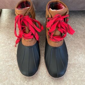 Maurices Duck Boots 6